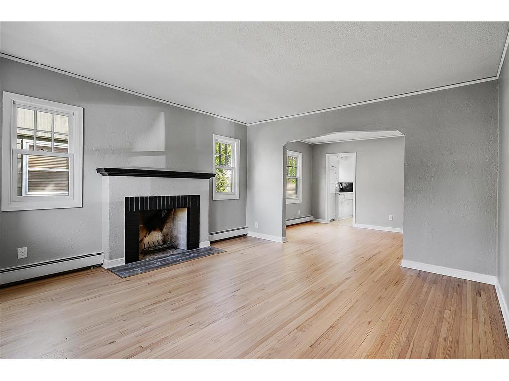 2082 Berkeley Avenue Saint Paul MN 55105 7072050 image18