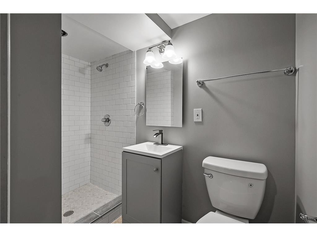 2082 Berkeley Avenue Saint Paul MN 55105 7072050 image25