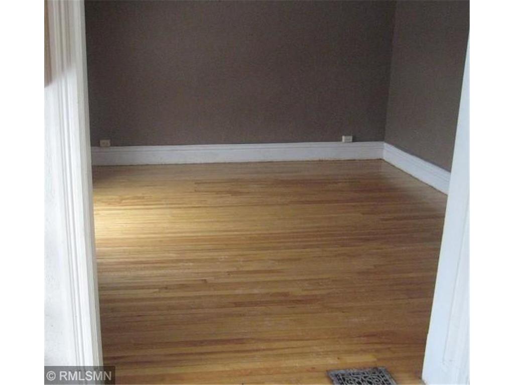 2082 Marshall Avenue Saint Paul MN 55104 6818545 image11