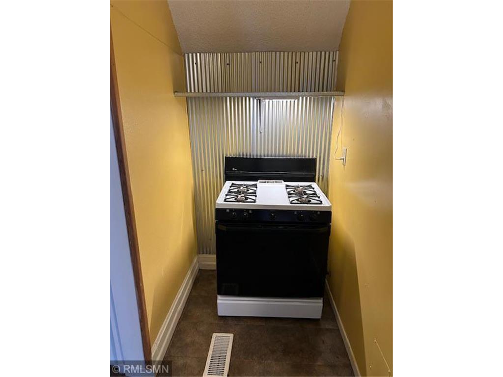 2082 Marshall Avenue Saint Paul MN 55104 6818545 image5