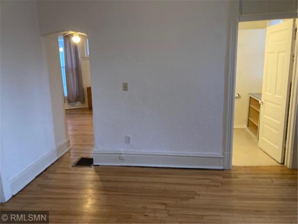 2082 Marshall Avenue Saint Paul MN 55104 6818545 image9