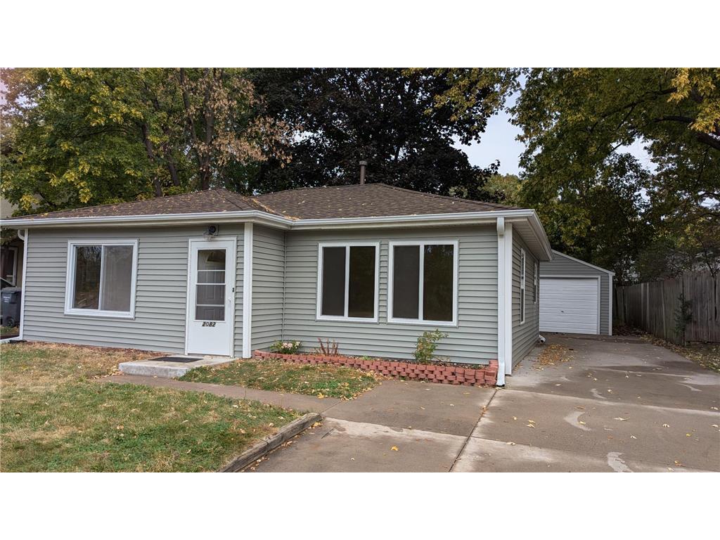 2082 Mcknight Road N North Saint Paul MN 55109 6617120 image1
