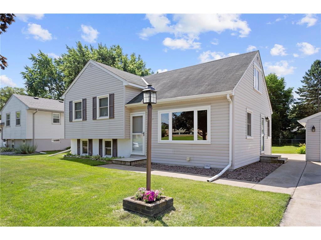 2083 Sunnyside Terrace New Brighton MN 55112 6751176 image1