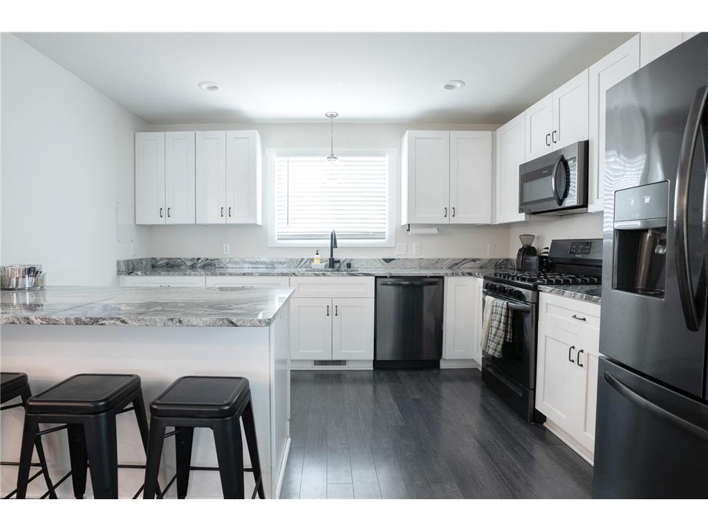 2084 E Reaney Avenue Saint Paul MN 55119 7033904 image9