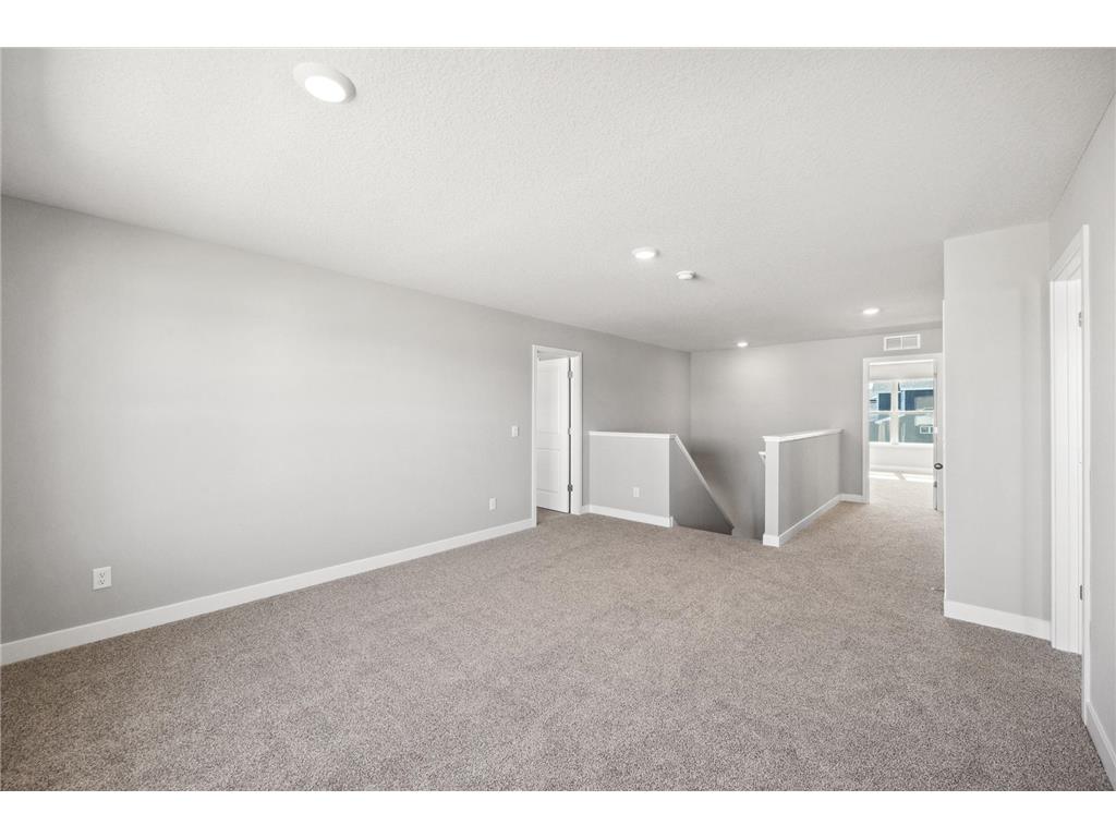 2084 Kestrel Drive Shakopee MN 55379 7065484 image16