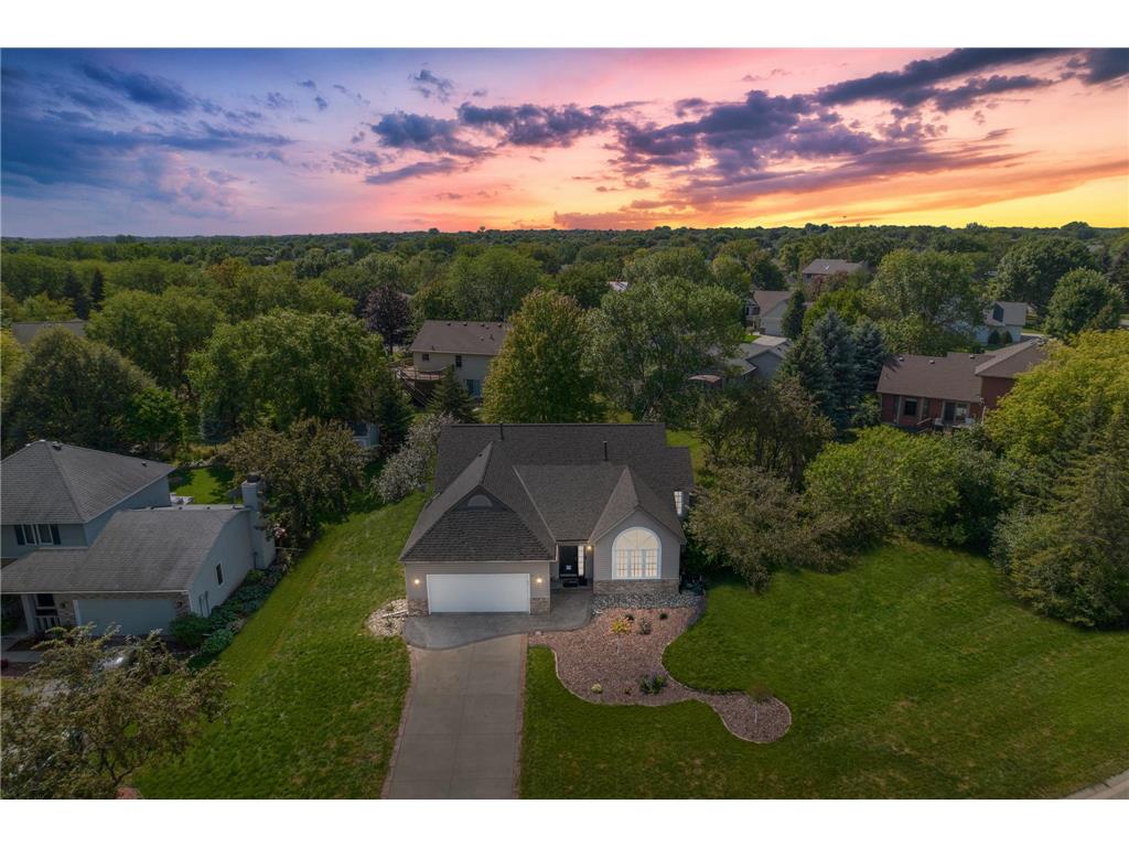 2084 Parkview Lane, Woodbury, MN 55125 MLS 6264963 Edina Realty