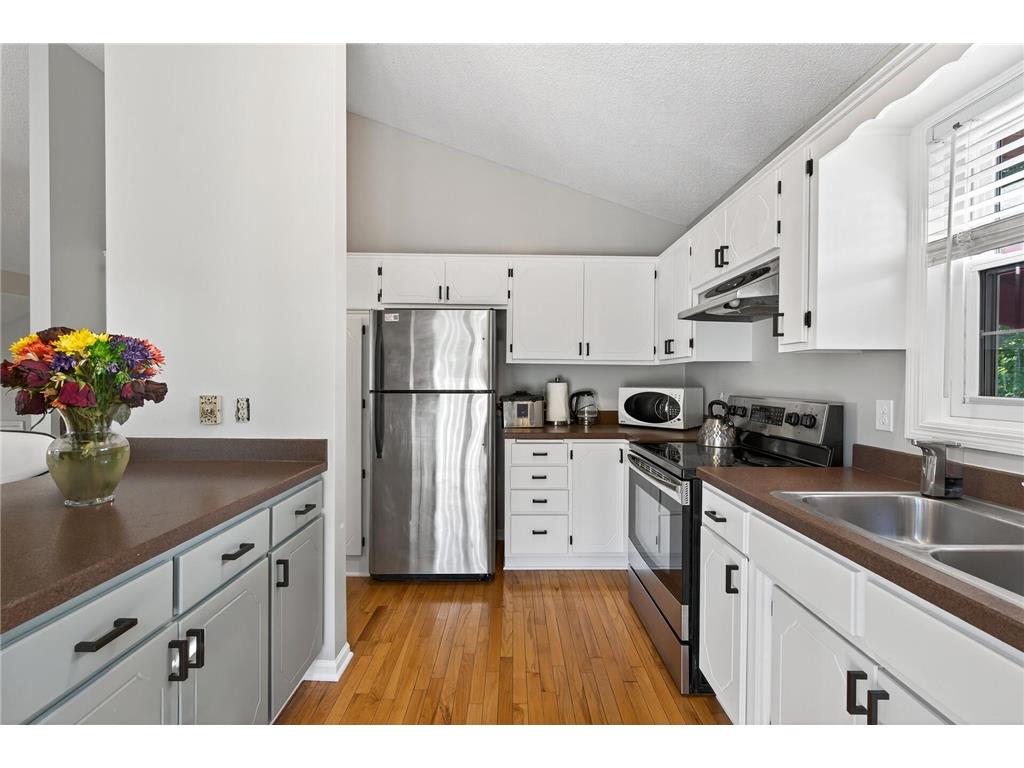 2084 Parkview Lane Woodbury MN 55125 7025435 image14