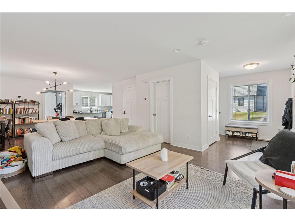 2084 Reaney Avenue E Saint Paul MN 55119 6810319 image3