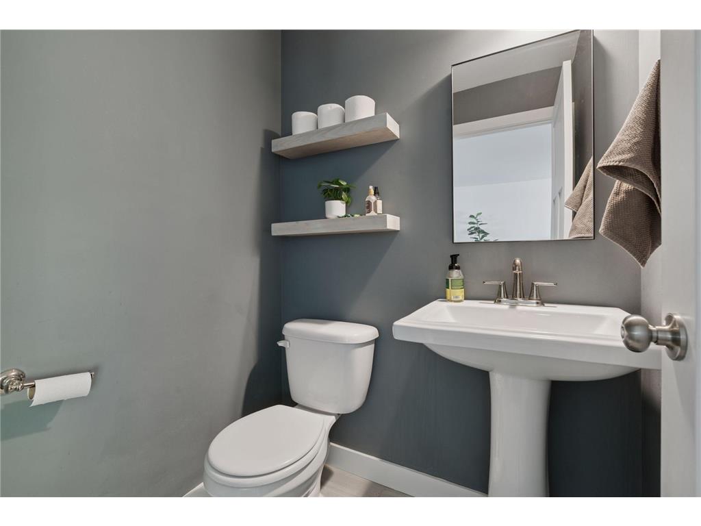 2084 Reaney Avenue E Saint Paul MN 55119 7020182 image11