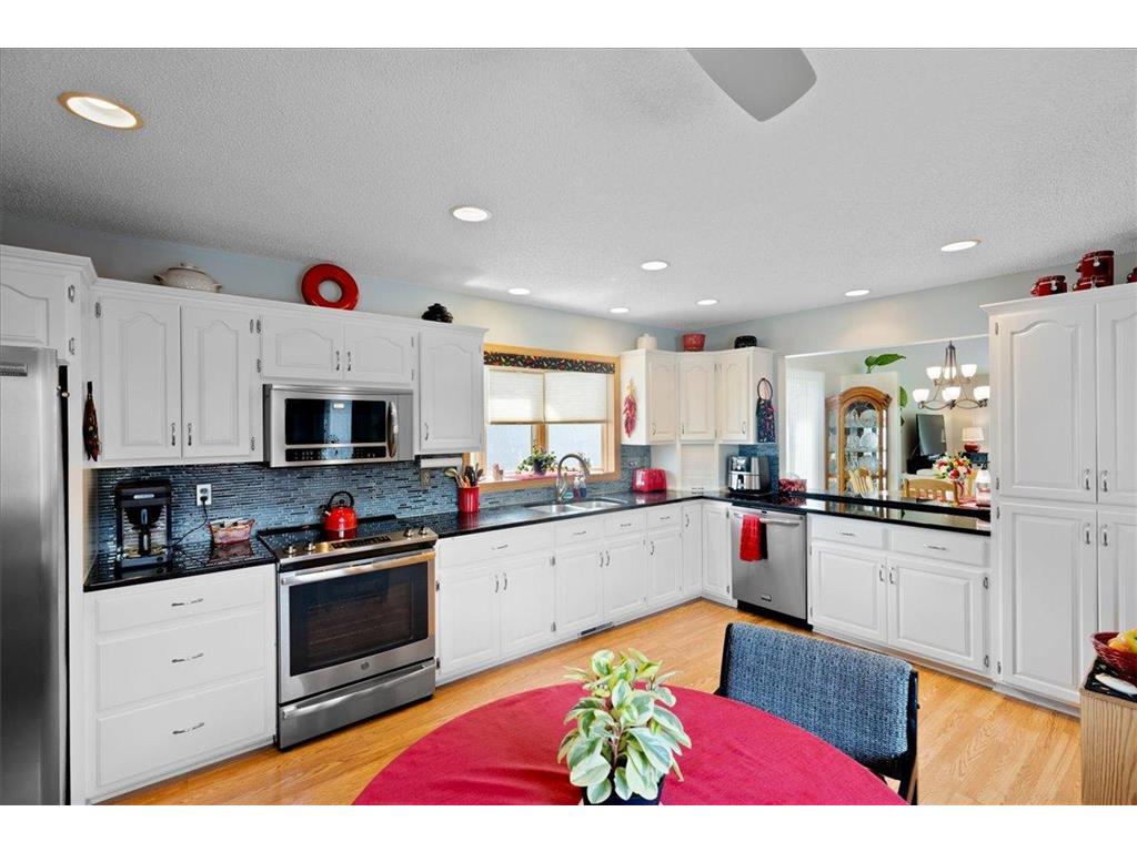 2084 Vierling Drive E Shakopee MN 55379 7081595 image15