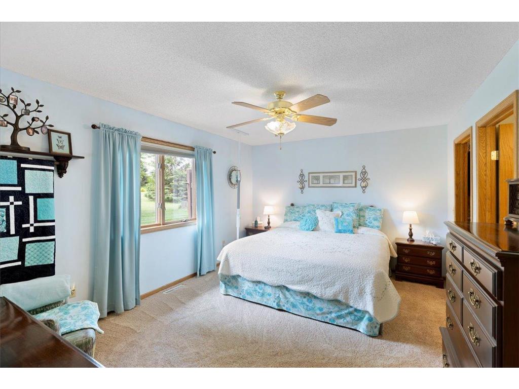 2084 Vierling Drive E Shakopee MN 55379 7081595 image22