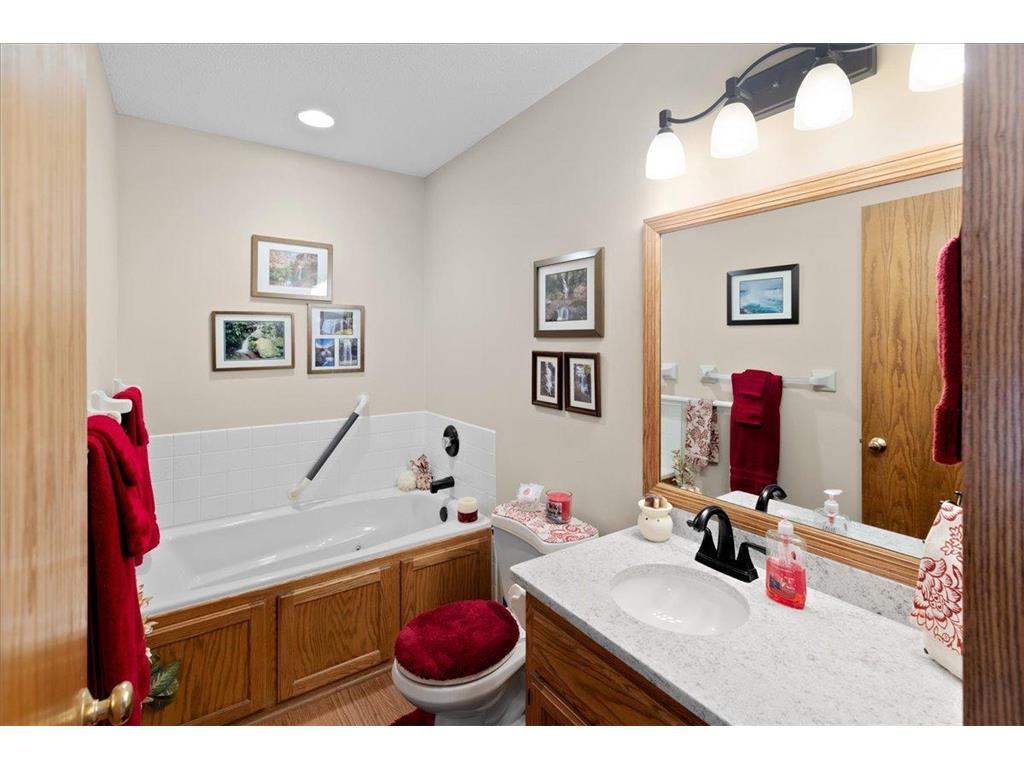 2084 Vierling Drive E Shakopee MN 55379 7081595 image26