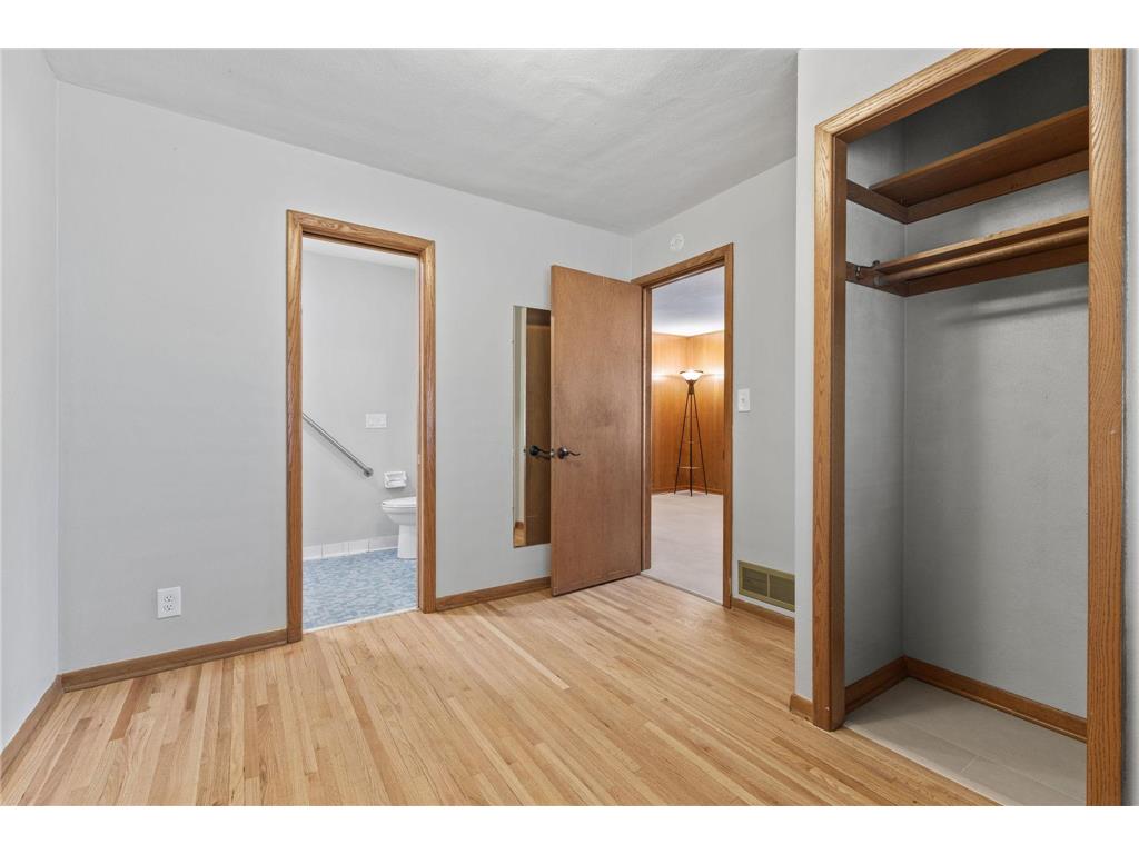 2085 Hamline Avenue N Roseville MN 55113 7075126 image16