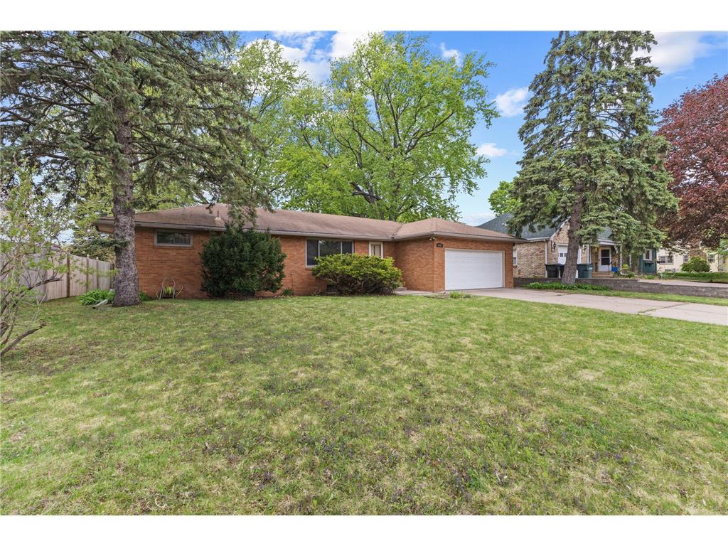 2085 Hamline Avenue N Roseville MN 55113 7075126 image2