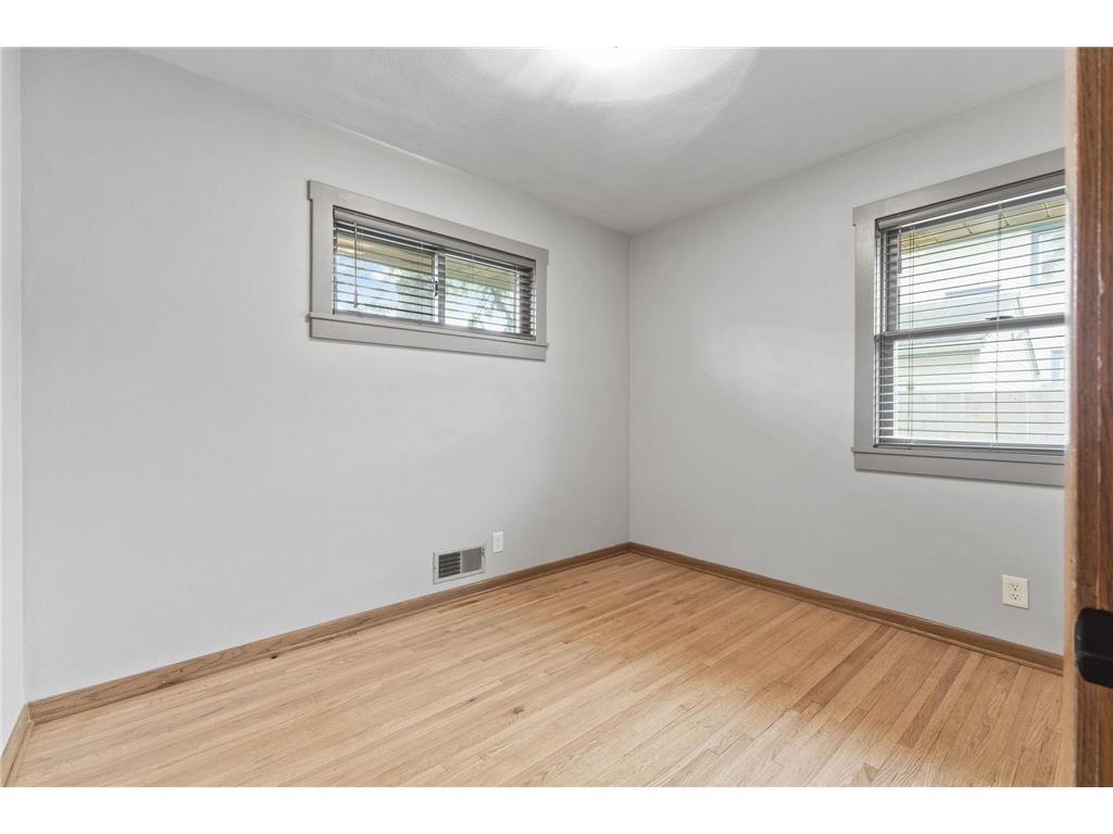 2085 Hamline Avenue N Roseville MN 55113 7075126 image23