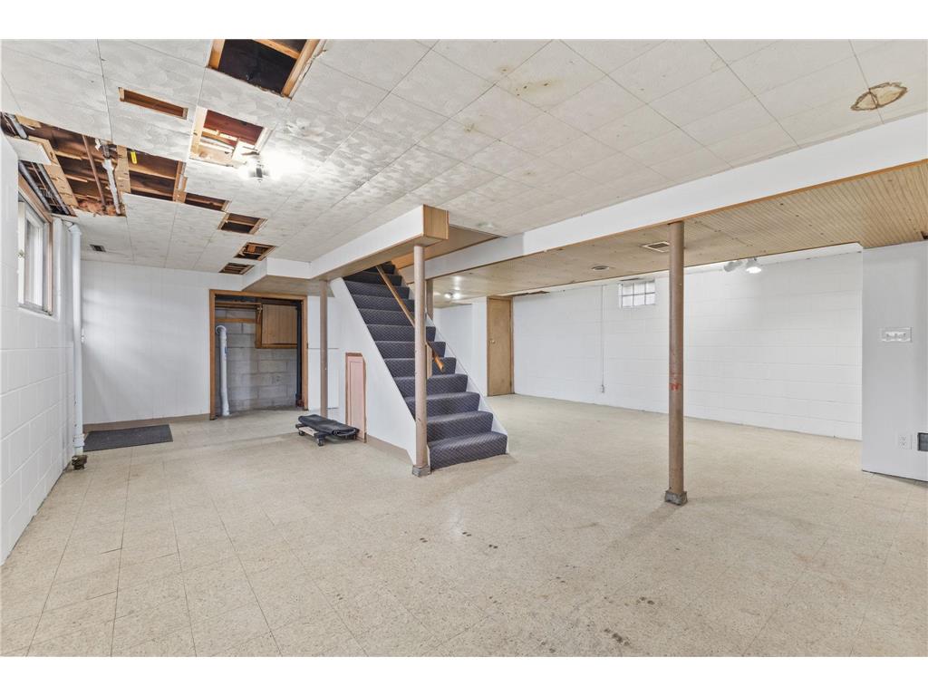 2085 Hamline Avenue N Roseville MN 55113 7075126 image24