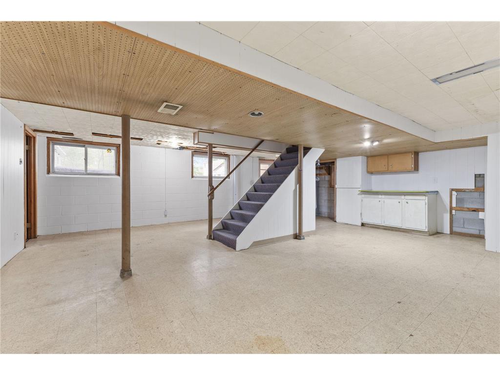 2085 Hamline Avenue N Roseville MN 55113 7075126 image25