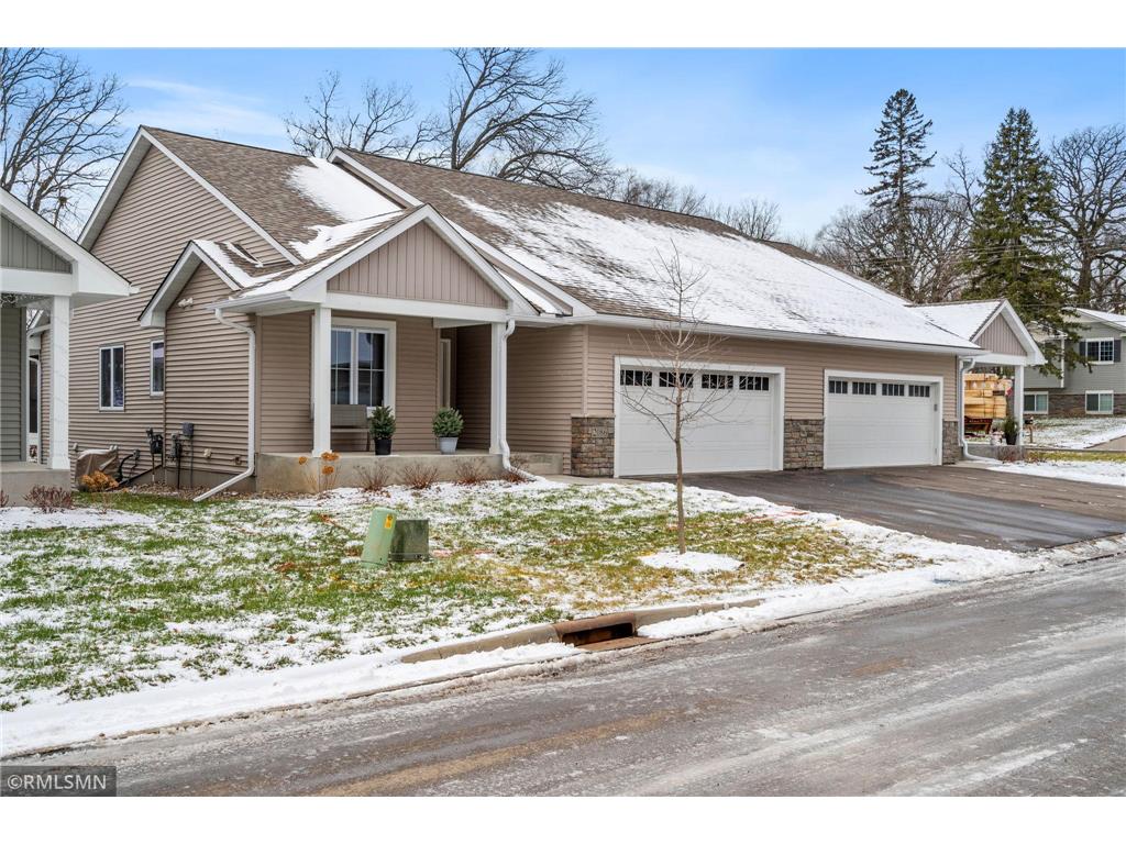 2086 Kari Lane North Saint Paul MN 55109 6471901 image1