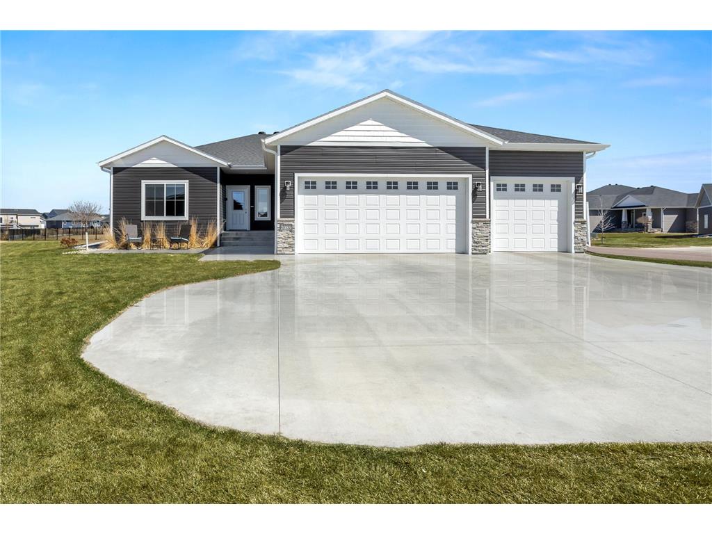 2089 67th Avenue S Fargo ND 58104 7088624 image1