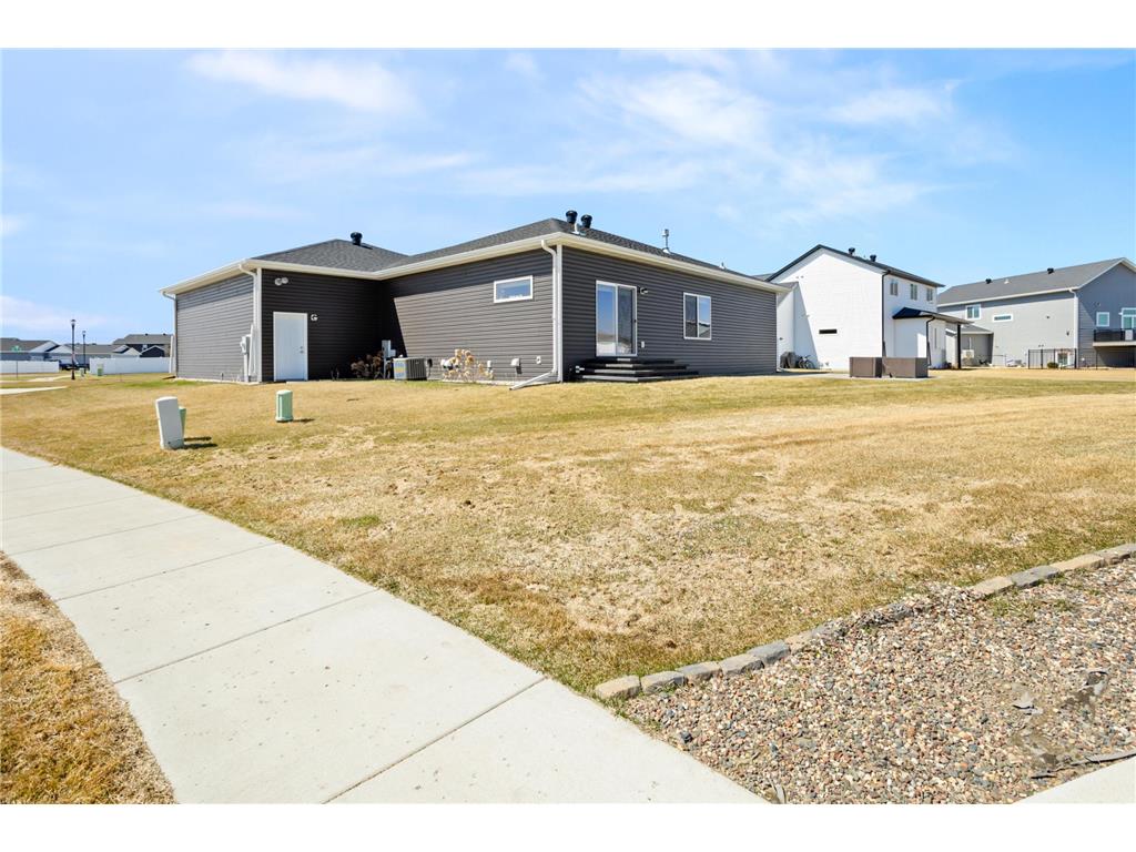 2089 67th Avenue S Fargo ND 58104 7088624 image53