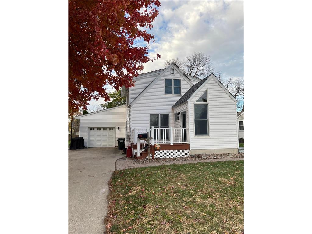 209 10th Avenue SE Waseca MN 56093 6808375 image1