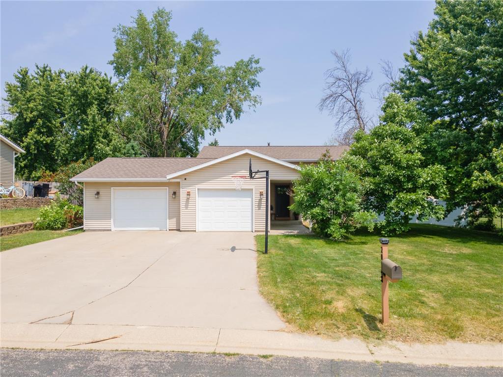 209 19th Street NE, Stewartville, MN, 55976 MLS 6384551 Edina Realty