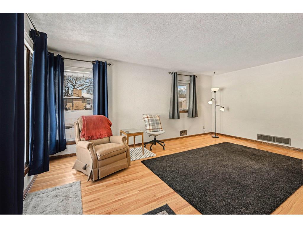 209 3rd Avenue SE New Brighton MN 55112 7034322 image3