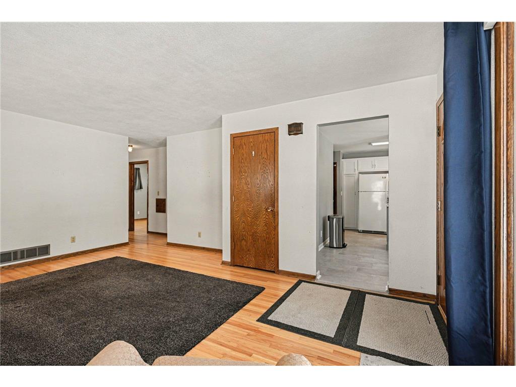 209 3rd Avenue SE New Brighton MN 55112 7034322 image4