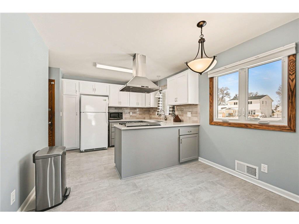 209 3rd Avenue SE New Brighton MN 55112 7034322 image7