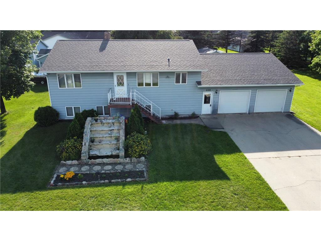 209 4th Avenue NW Melrose MN 56352 6561212 image1