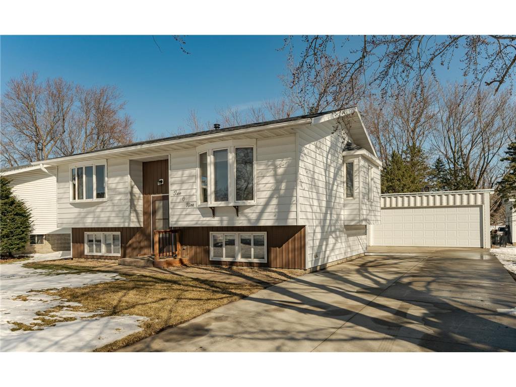 209 4th Street SW Kasson MN 55944 7040572 image1