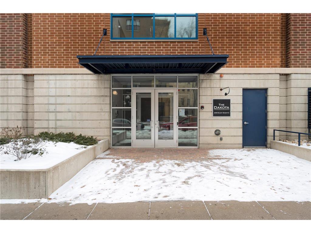 209 8th Street E 409, Saint Paul, MN 55101 MLS 6331396 Edina Realty