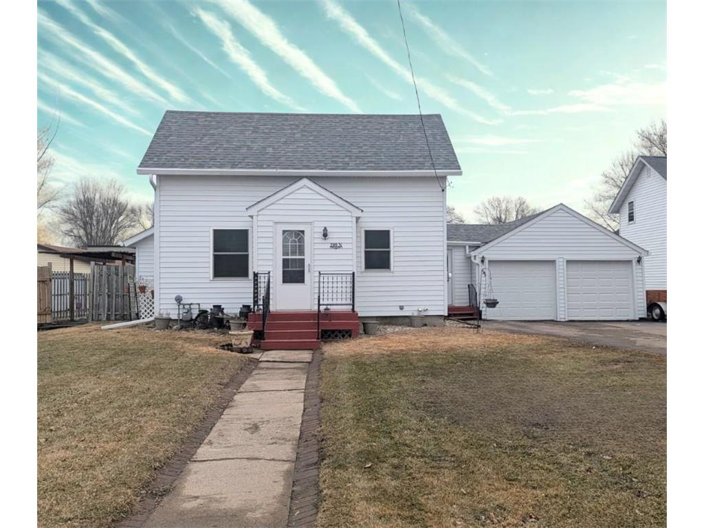 209 Aspen Avenue N New Richland MN 56072 7030090 image1