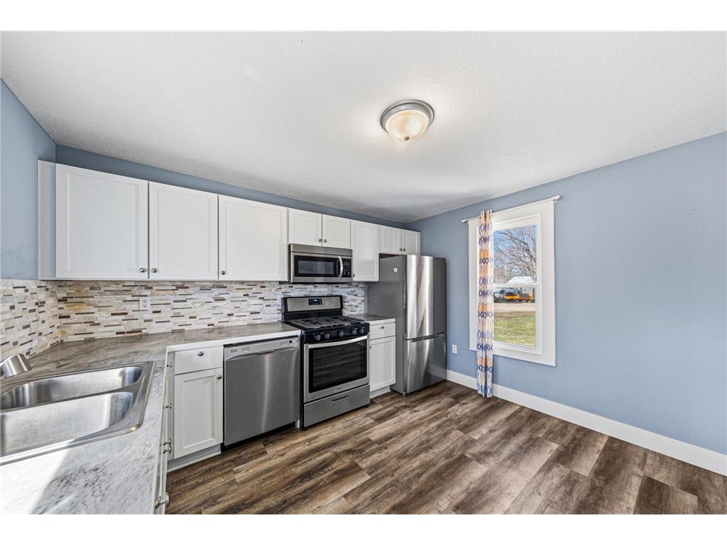 209 Division Street S Morristown MN 55052 7026500 image14