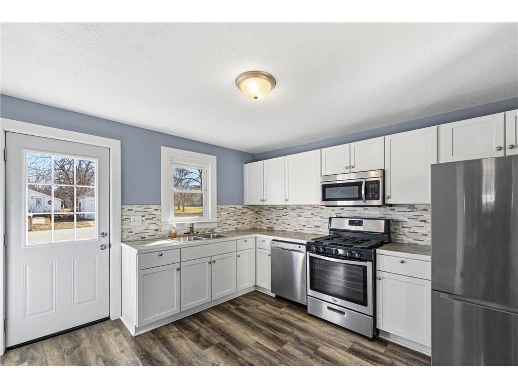 209 Division Street S Morristown MN 55052 7026500 image15