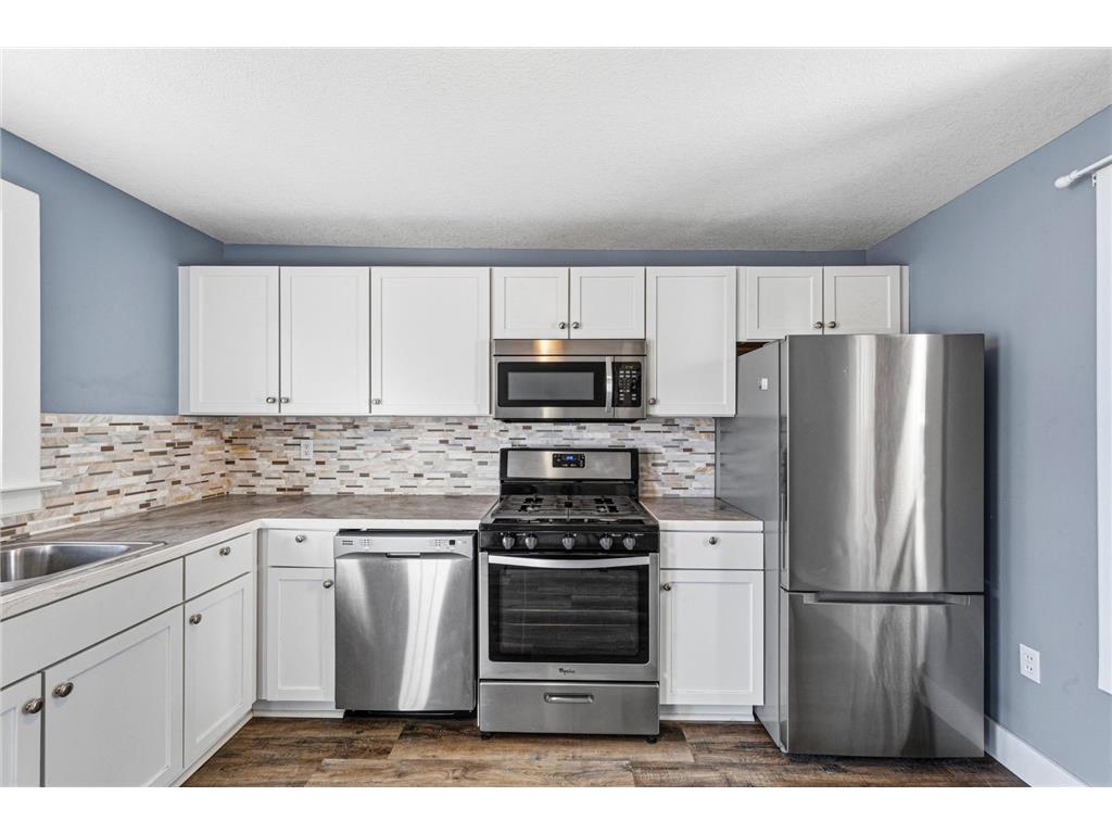 209 Division Street S Morristown MN 55052 7026500 image17