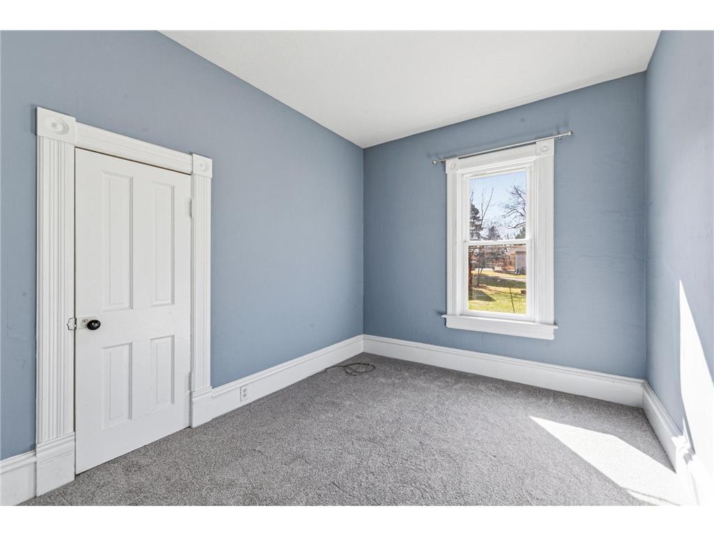 209 Division Street S Morristown MN 55052 7026500 image22