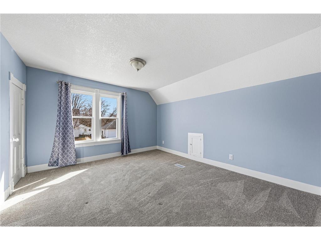 209 Division Street S Morristown MN 55052 7026500 image31