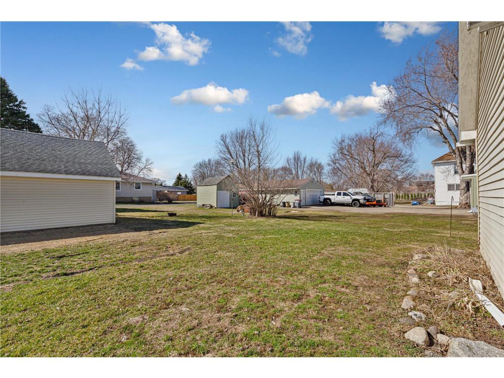 209 Division Street S Morristown MN 55052 7026500 image6