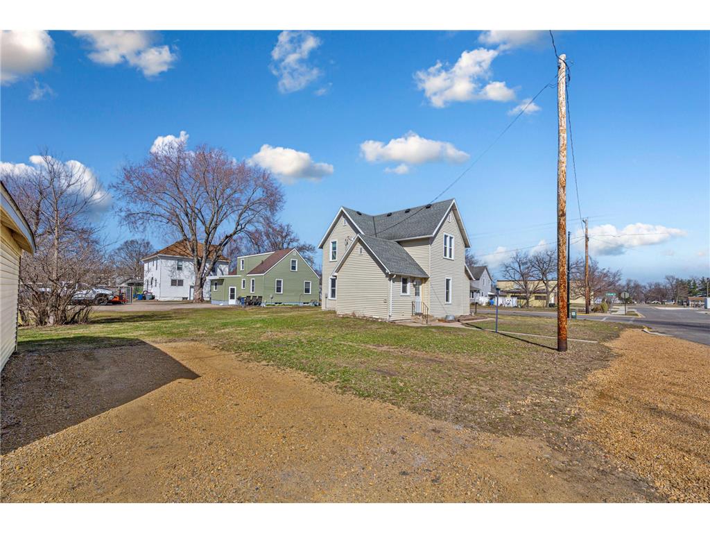 209 Division Street S Morristown MN 55052 7026500 image9