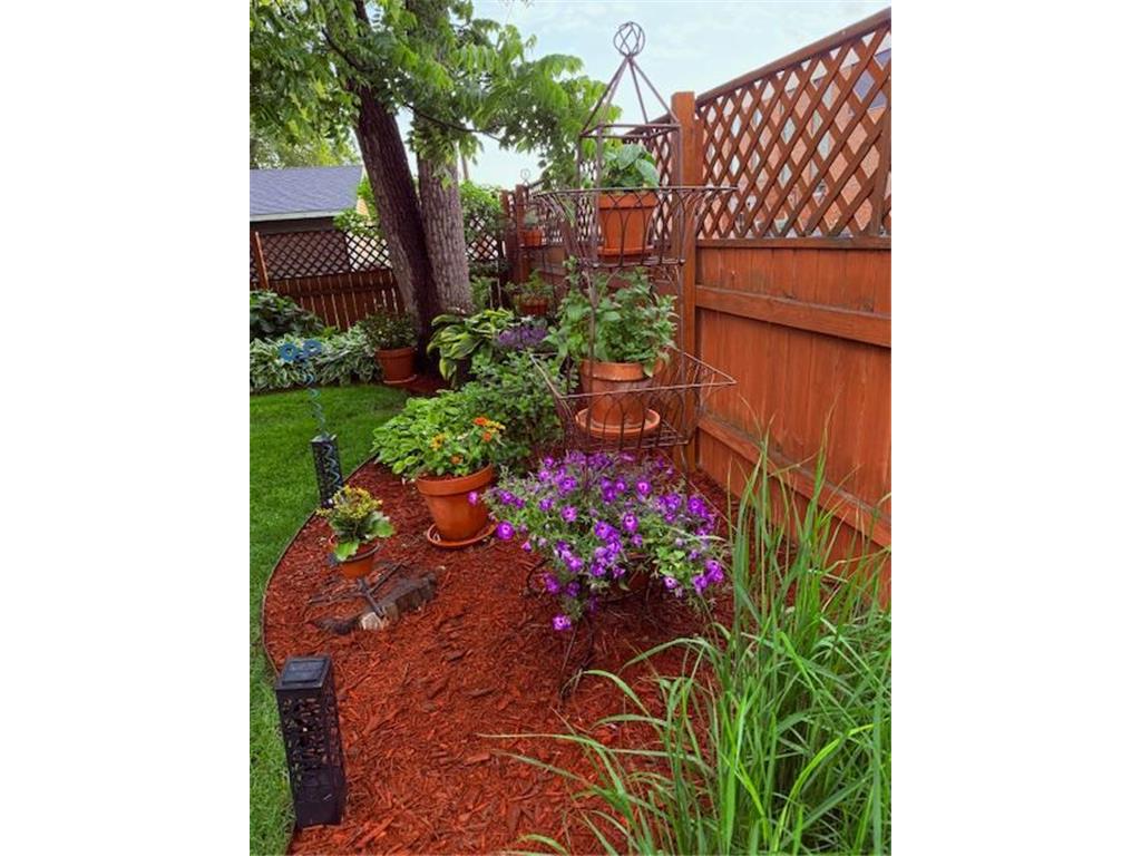 209 E 5th Street Redwood Falls MN 56283 7070060 image14