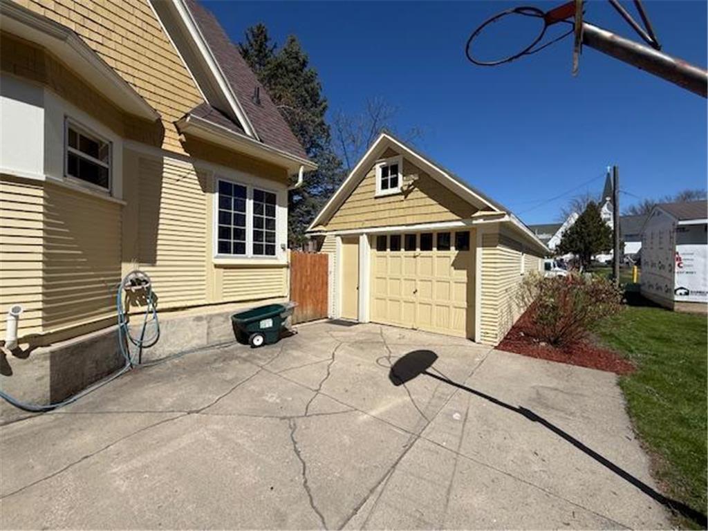 209 E 5th Street Redwood Falls MN 56283 7070060 image6