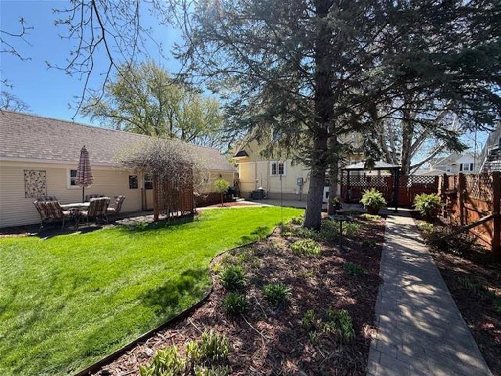 209 E 5th Street Redwood Falls MN 56283 7070060 image9