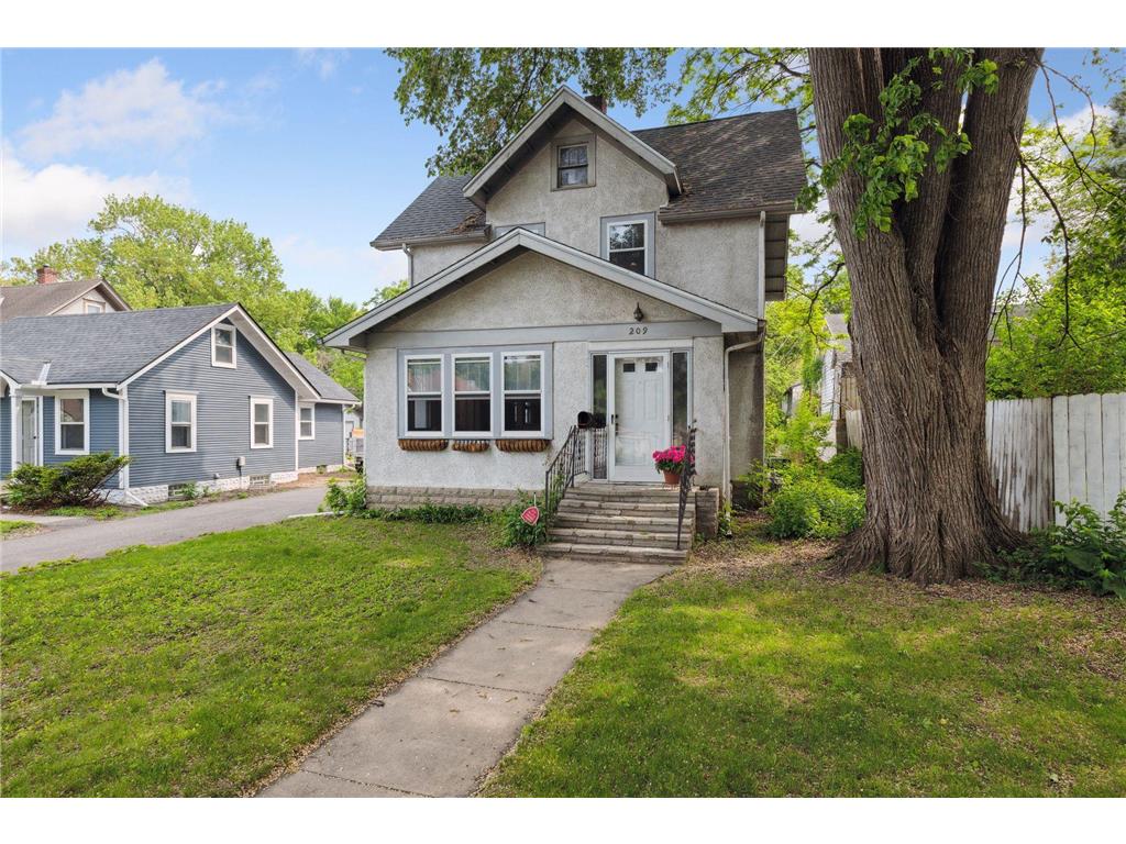 209 E Diamond Lake Road Minneapolis MN 55419 6377878 image1