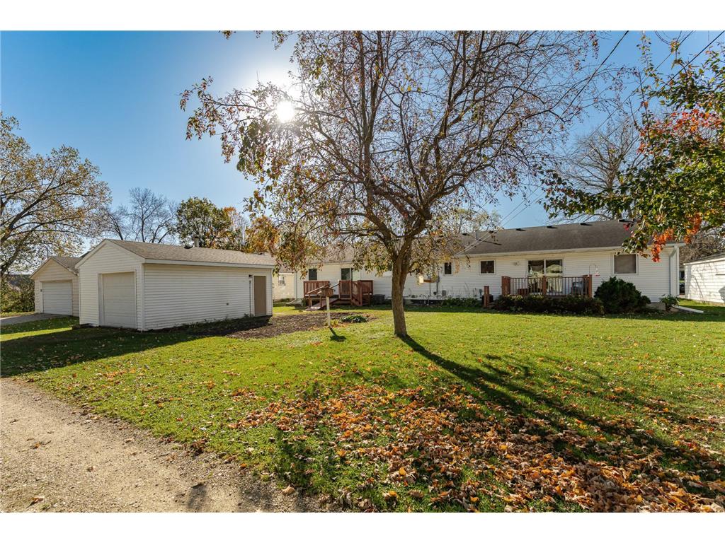 209 E Henry Street Le Roy MN 55951 6806049 image11