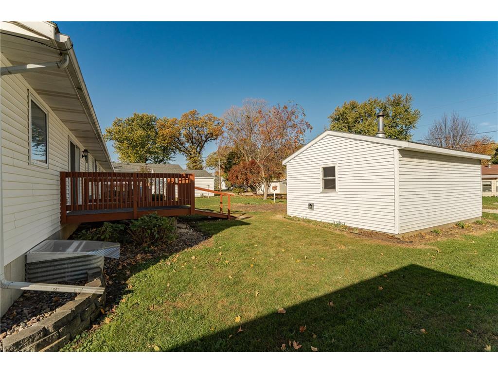 209 E Henry Street Le Roy MN 55951 6806049 image35