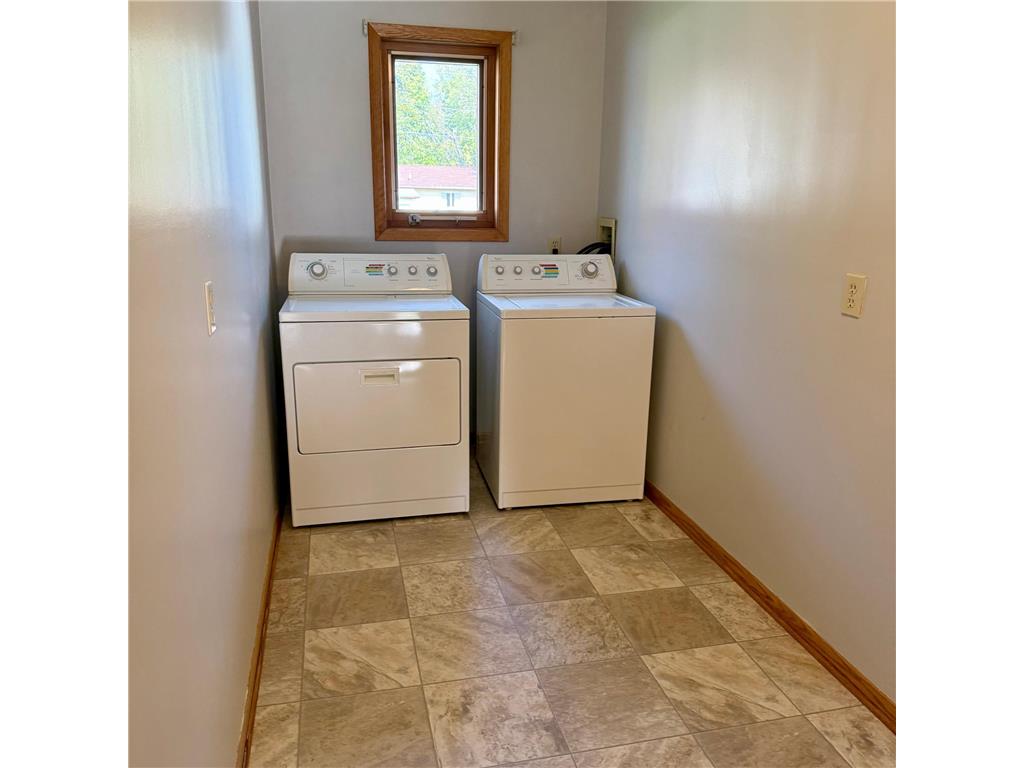 209 E Henry Street Le Roy MN 55951 6806049 image8