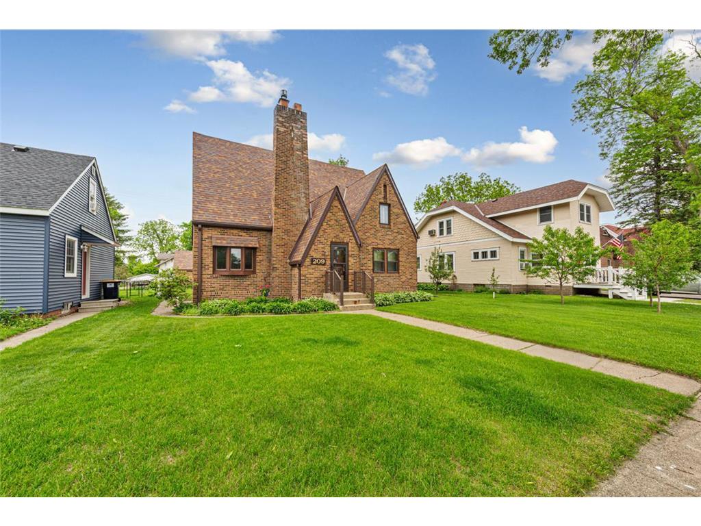 209 E Main Street Arlington MN 55307 6719323 image3