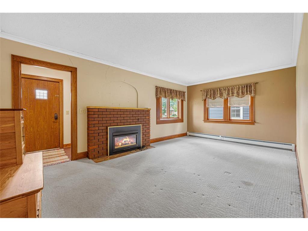 209 E Main Street Arlington MN 55307 6719323 image4