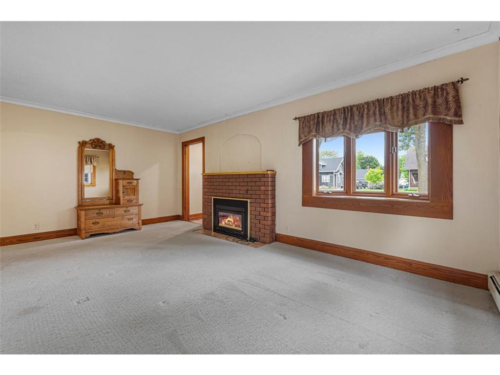 209 E Main Street Arlington MN 55307 6719323 image5